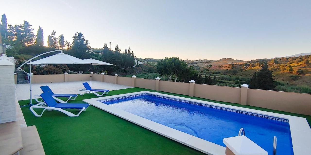 Villa Del Carmen Almayate Alto Exteriör bild